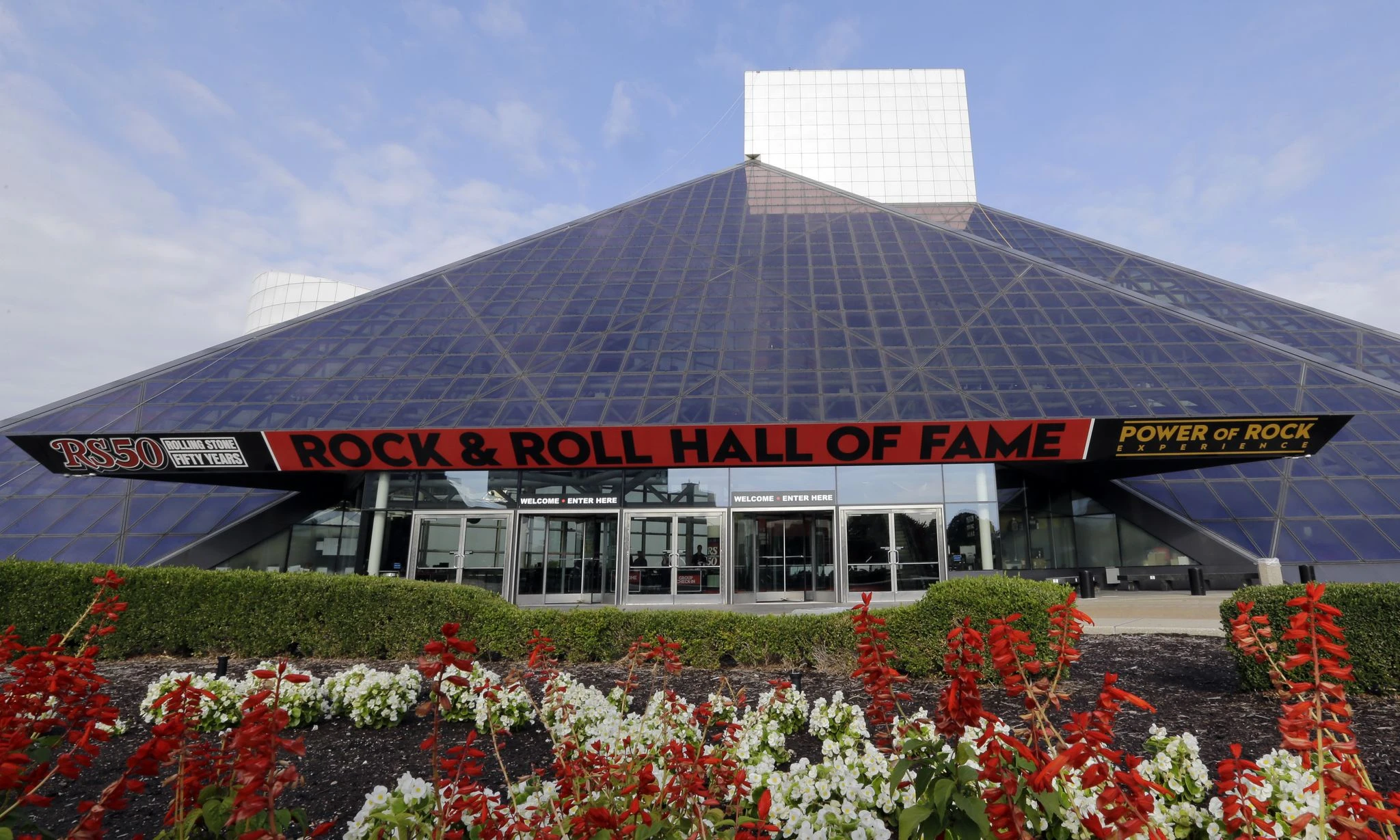 Bassist Carol Kaye tells AP she's declining Rock & Roll Hall of Fame induction, 'Permanently'