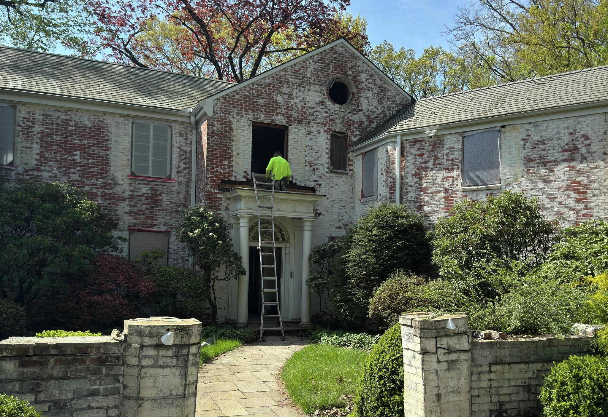 How to own a part of Richard Gere and Paul Simon's former CT house