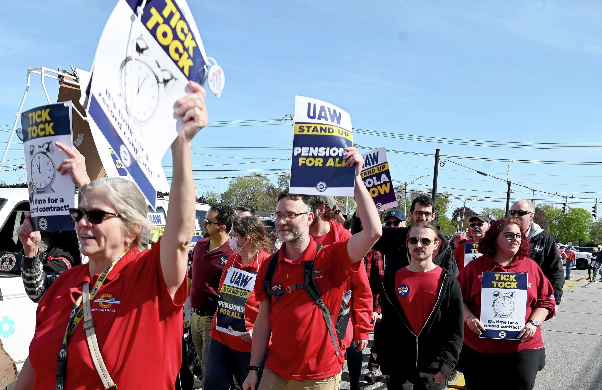 CT-based Electric Boat's marine drafters could go on strike this month