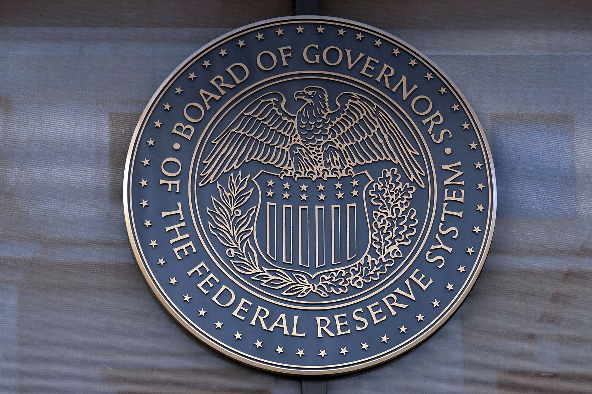 Federal Reserve official sees signs of slowing economy but not ready to cut rates
