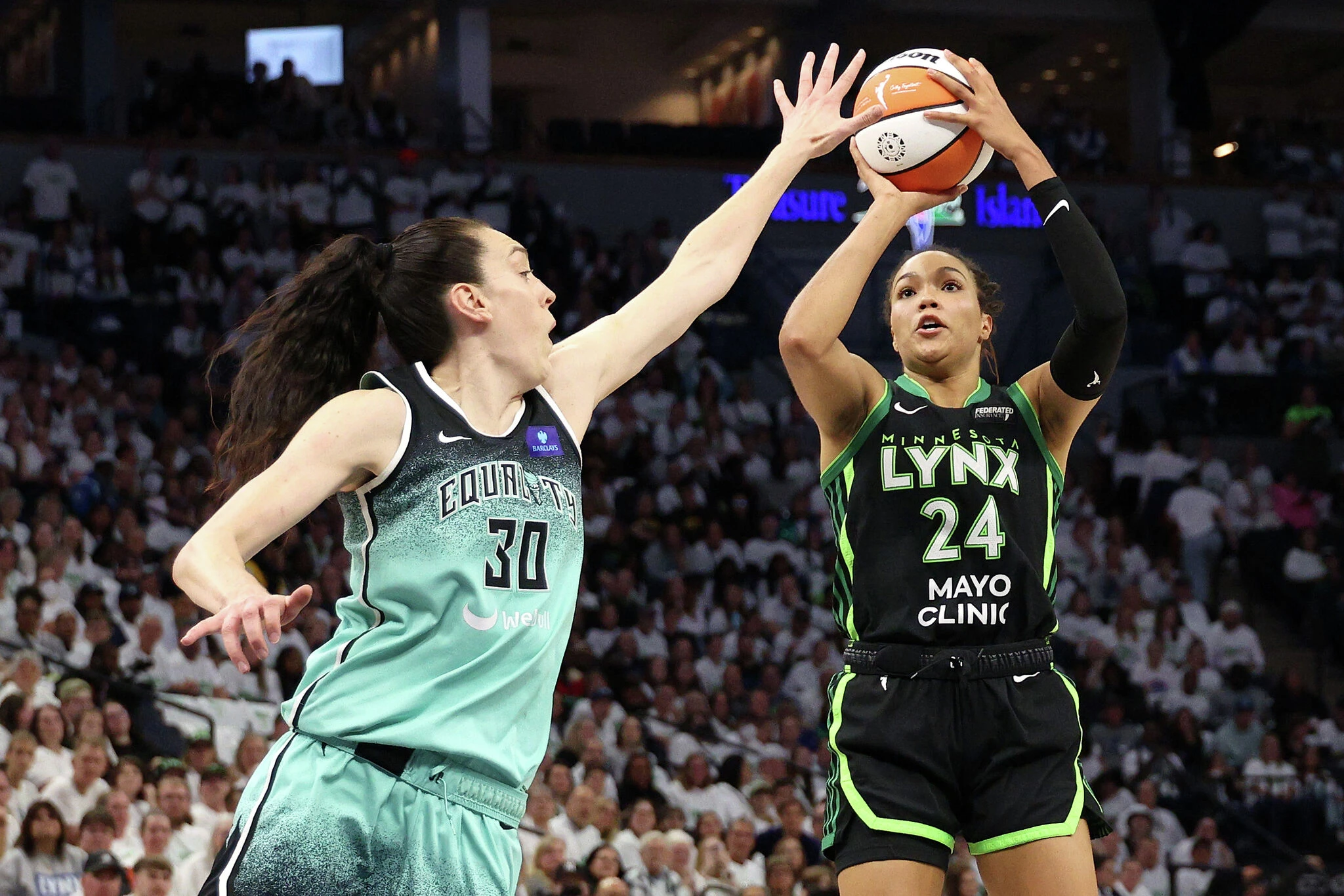 Former UConn stars receive votes in WNBA's general manager survey
