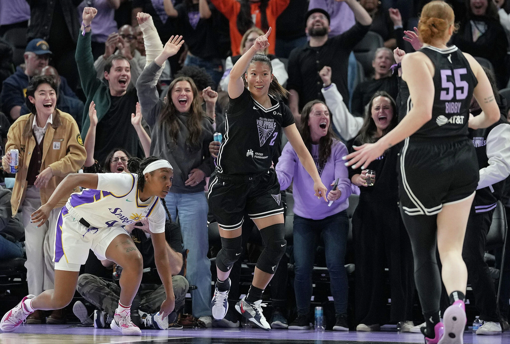 Former UConn guard Kaitlyn Chen appears in first WNBA preseason game