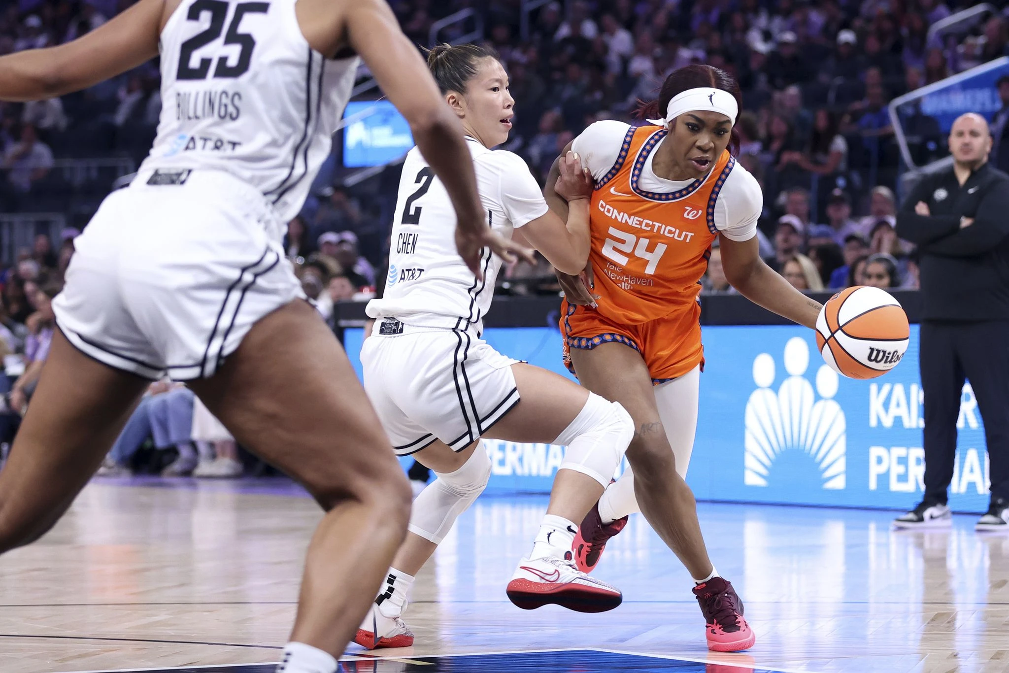Kayla Thornton scores 21 as Valkyries hand Sun 6th consecutive loss, 87-63