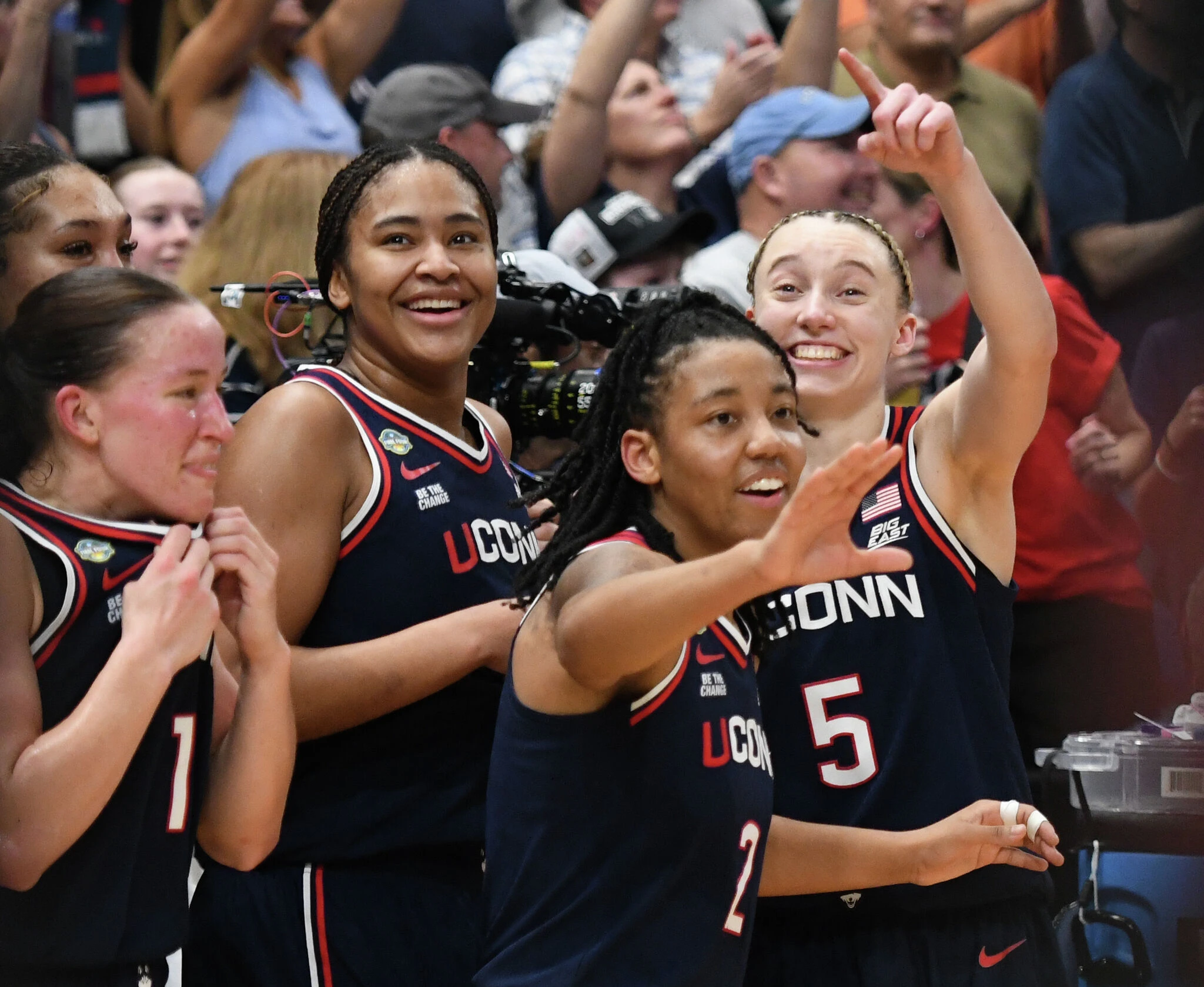 Empire State Building lights up to honor UConn women's national title
