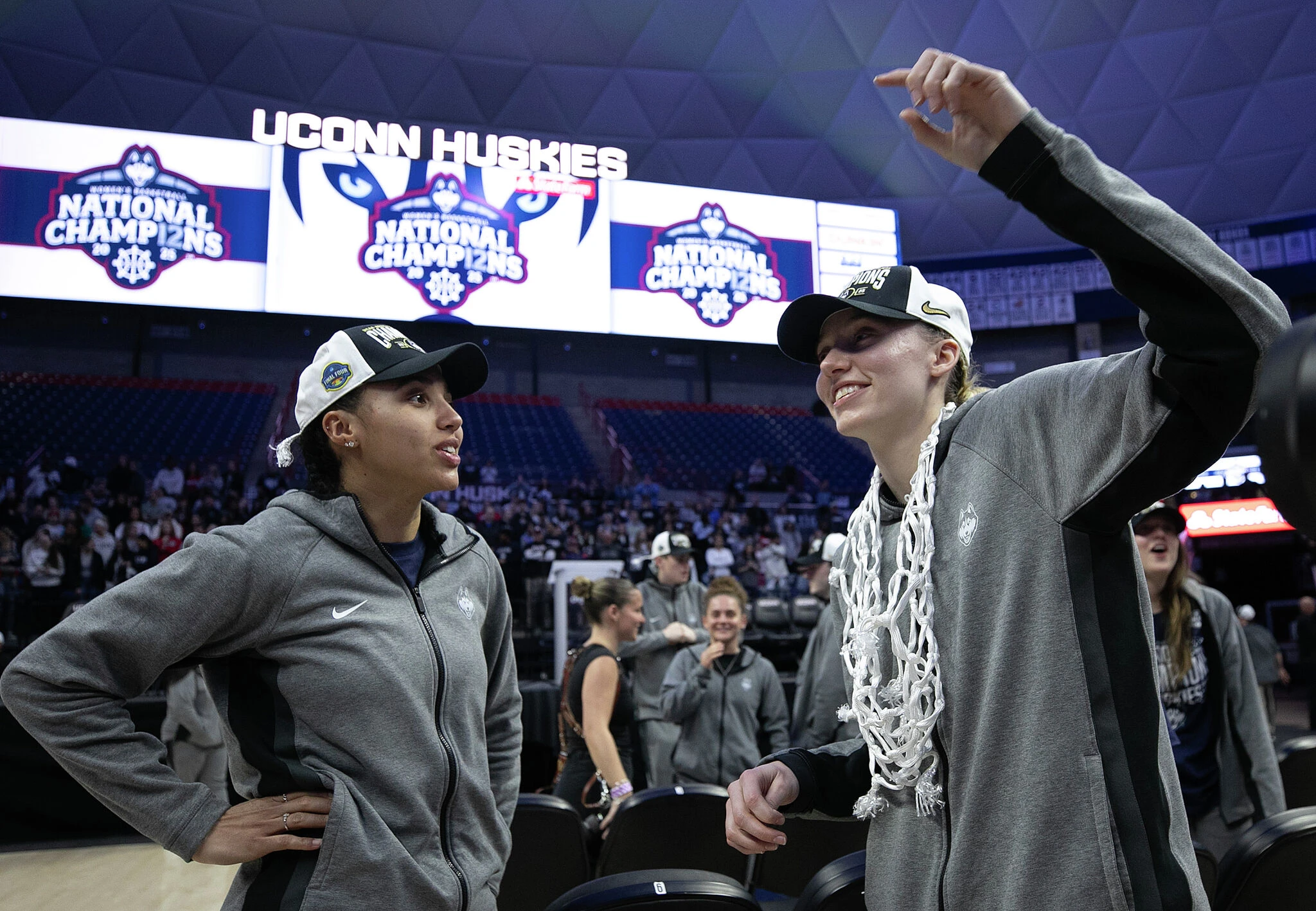 UConn coach Geno Auriemma tells fans at rally to expect another championship