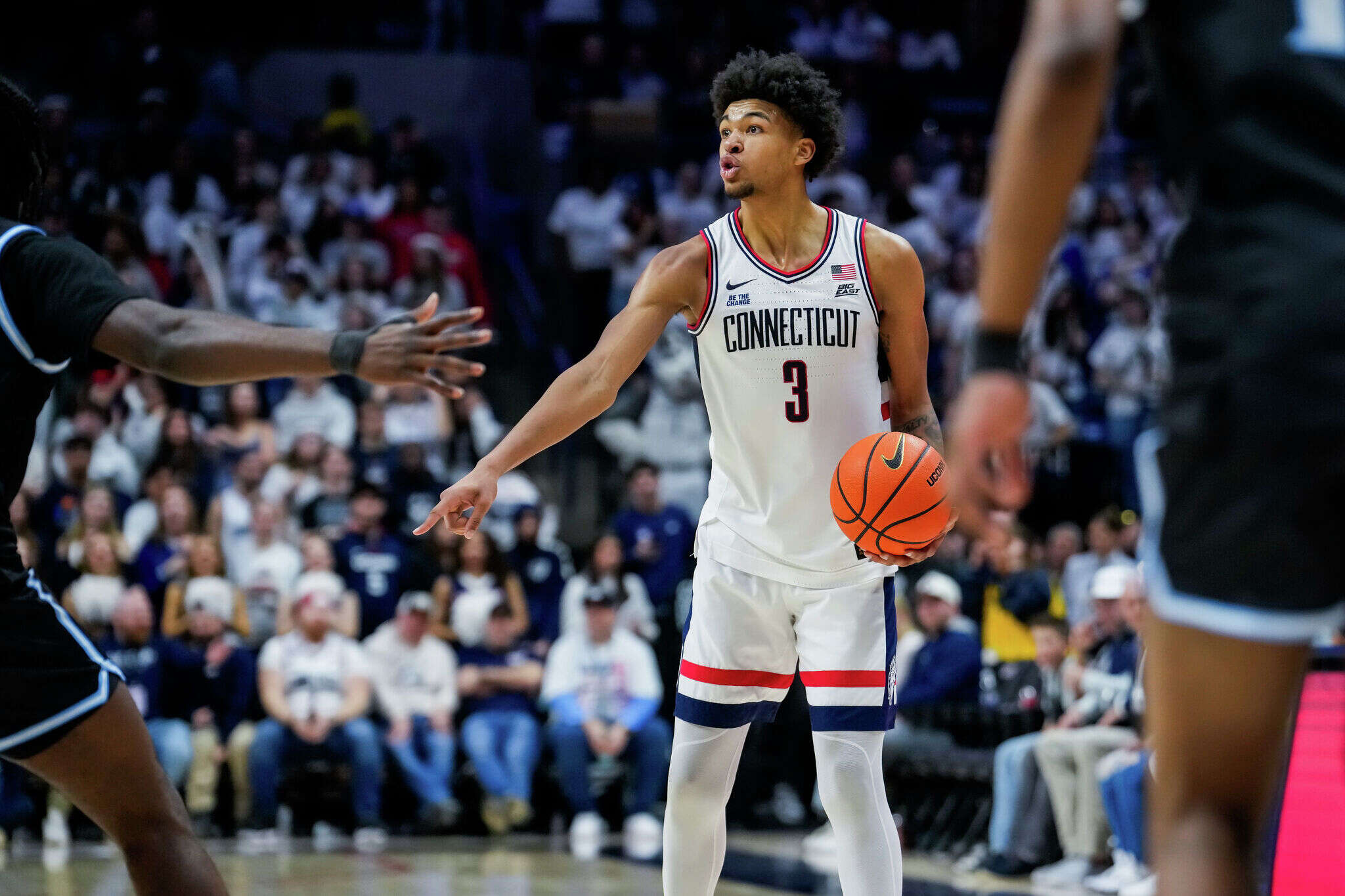 Jaylin Stewart 'starting to come into his own' at the perfect time for UConn