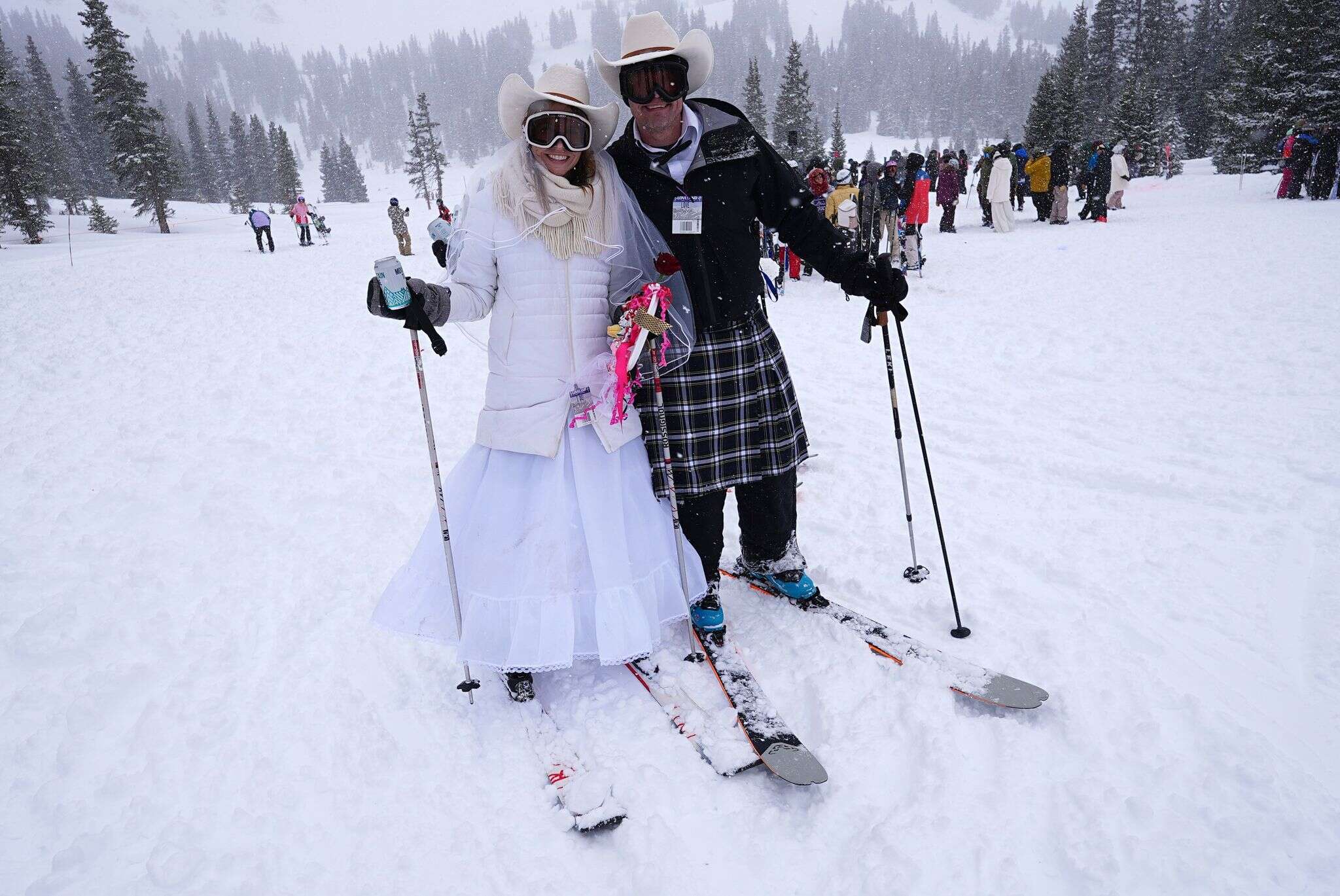 Dozens of couples get hitched at snowy Colorado ski resort on Valentine's Day