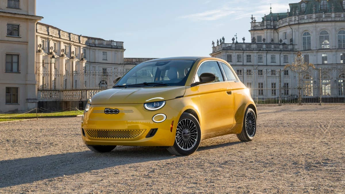 Fiat Raises 500e Price by $5,000 With Almost Nothing New