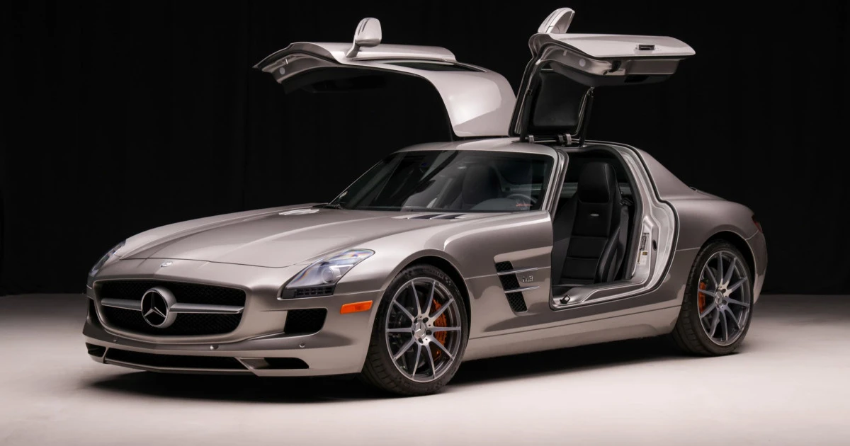 2011 Mercedes SLS AMG Gullwing For Sale With 9,000 Miles