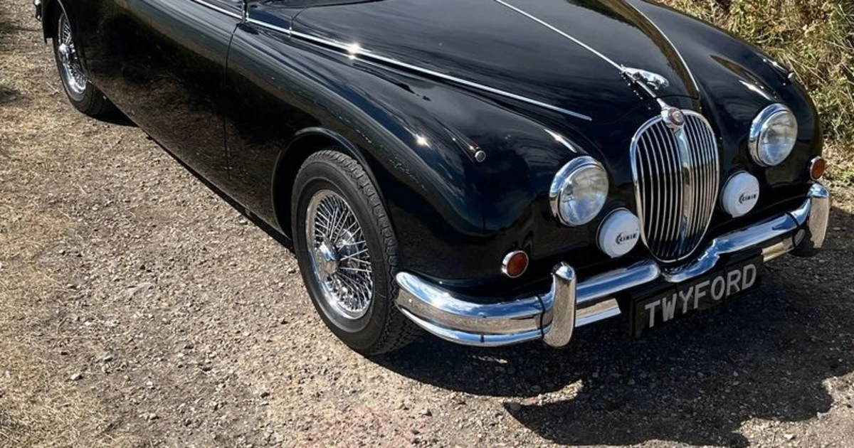 Noel Gallagher’s One-of-a-Kind Jaguar MKII Convertible Finds a Buyer