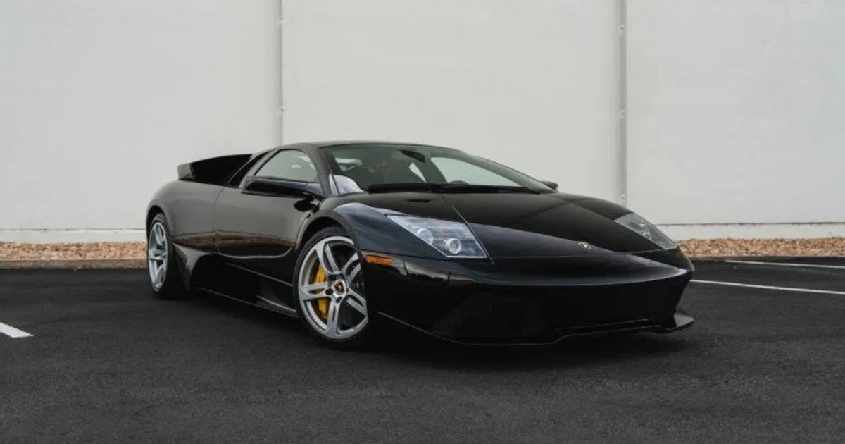 Manual Lamborghini Murciélago With 8,310 Miles Hits the Market