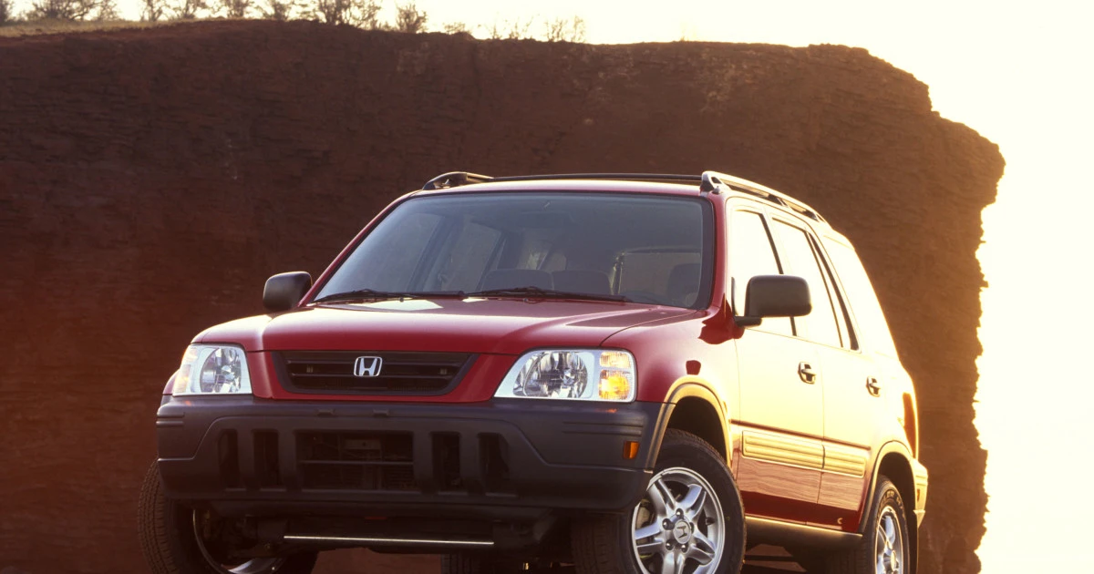 IIHS Study Reveals Significant Way Some 1990s Cars Were Safer