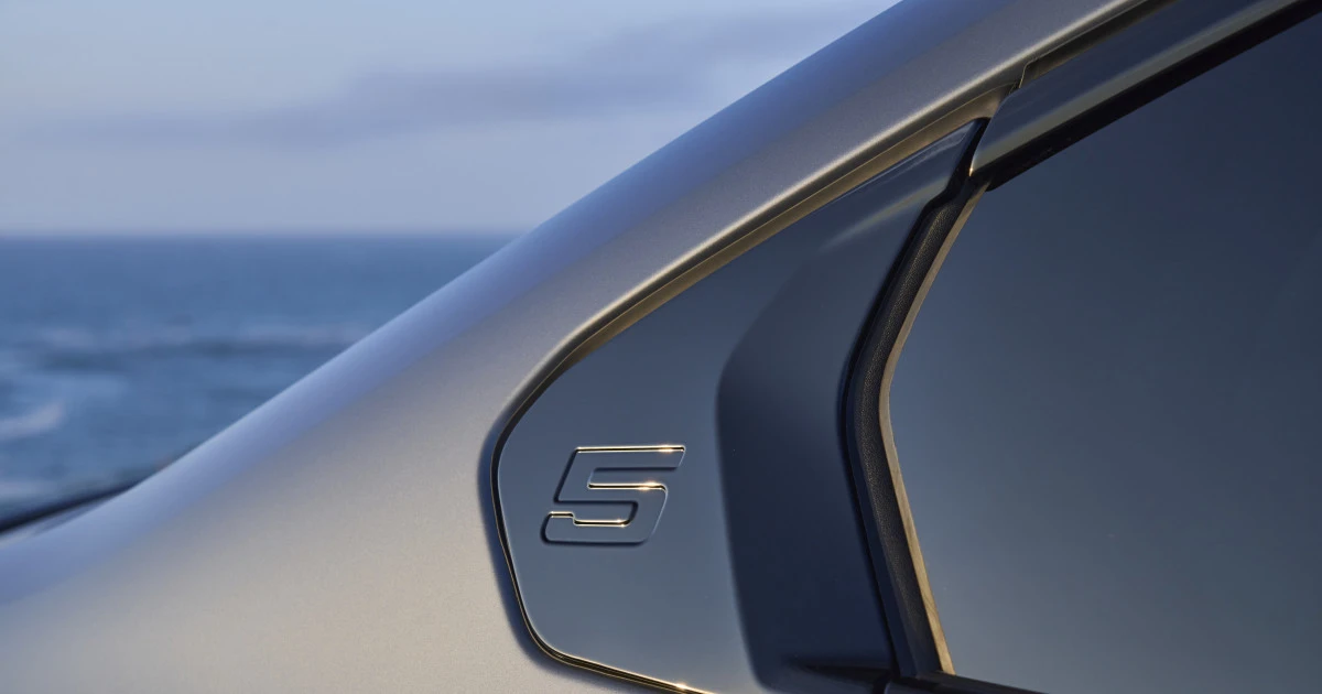 BMW Will Make 5 Series Buyers Wait For New Looks And Tech