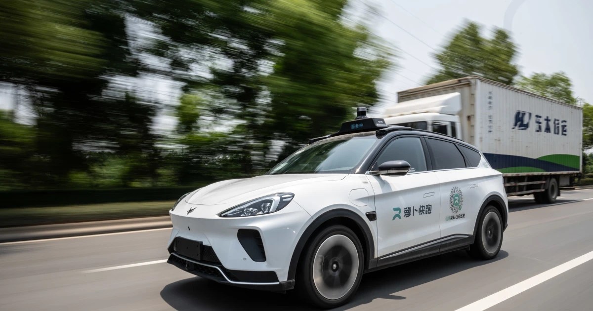 Tesla Further Behind in Self-Driving Race With Rival’s Announcement