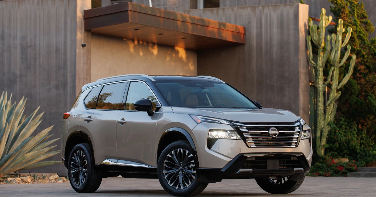 Nissan Plans Rogue-based Infiniti Crossover, but There's a Catch
