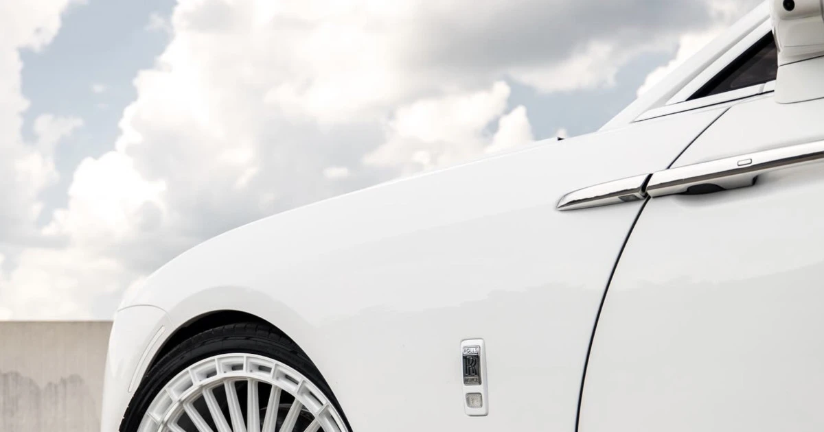 Rolls-Royce Spectre RS Is The Black Badge's Alter Ego