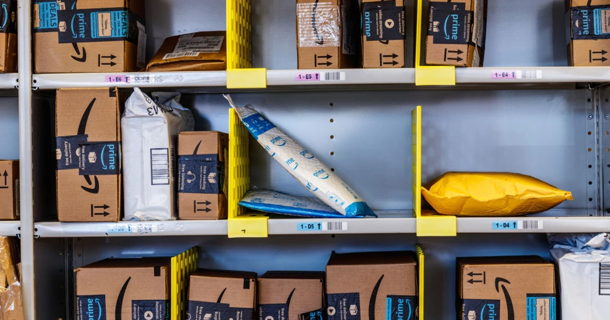 Amazon is selling a 'convenient' $43 foam car wash gun for $24, and it's a 'practical and efficient tool'