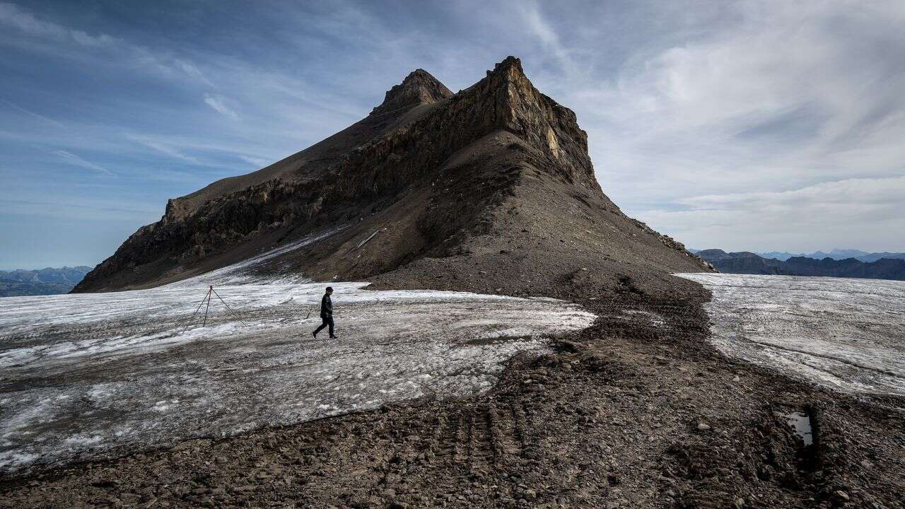 Changement climatique : la saison 2023 s'annonce désastreuse pour les glaciers suisses