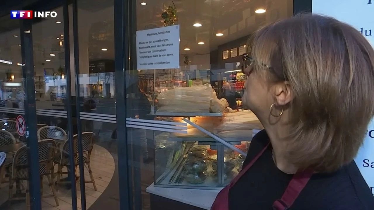 Incivilités : la drôle d'affichette d'une boulangère agacée par les clients au téléphone