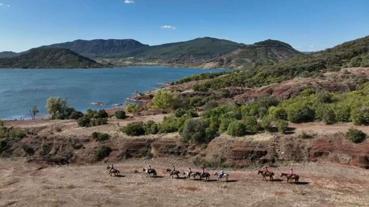 VIDÉO - Tourisme en Hérault : ambiance western au bord du lac de Salagou