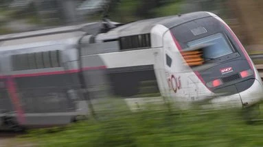 Pas-de-Calais : un TGV percute un poids lourd, au moins un mort et 27 blessés