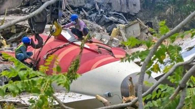 Erreur humaine ou accident ? Les boîtes noires révèlent les derniers mots des pilotes avant le crash du vol Air India