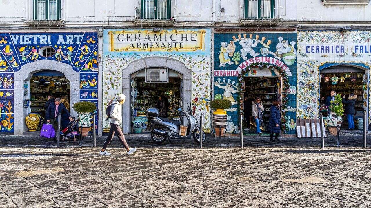 REPORTAGE - Italie : Vietri Sul Mare, LA ville de la céramique