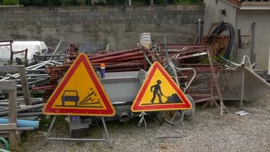 Une facture de plusieurs milliers d'euros chaque année : l'exaspération des communes face aux vols de panneaux
