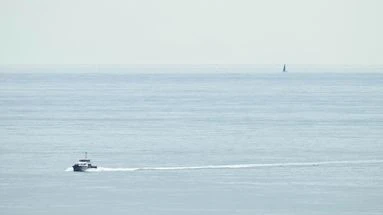 Pas-de-Calais : un dentiste traverse la Manche à la nage pour lever des fonds et soigner les plus démunis