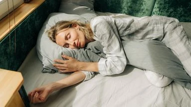 Selon les experts, voici la meilleure position pour dormir et se réveiller sans douleur
