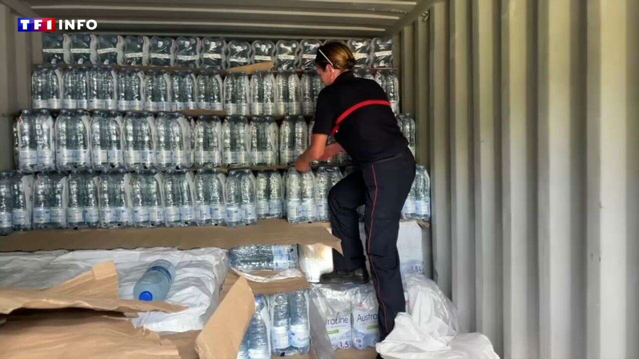 VIDÉO - 360.000 bouteilles par jour : à Mayotte, le défi de la distribution d'eau potable