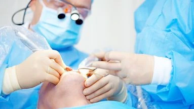 Marseille : un dentiste jugé pour plus de 2,6 millions de facturations fictives