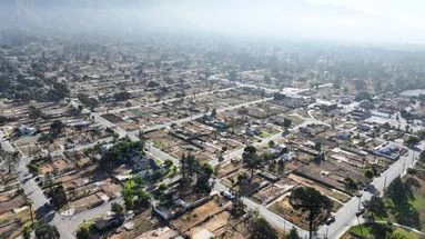 Plus de 200 km² ravagés en 24h : la Californie en proie à son plus gros incendie de l'année