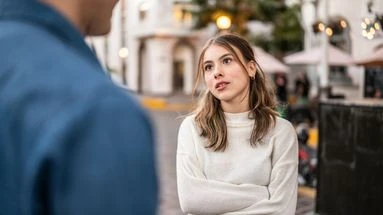 Les raisons pour lesquelles votre partenaire est contrôlant... et pourquoi il vaut mieux partir