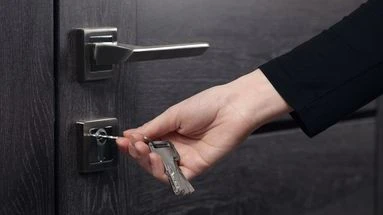 Voici pourquoi vous ne devriez jamais laisser vos clés dans la serrure