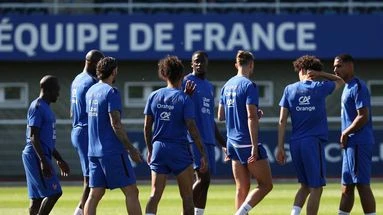 Coupe du monde 2026 : les champions d'Europe parisiens débarquent à Clairefontaine, les Bleus au grand complet