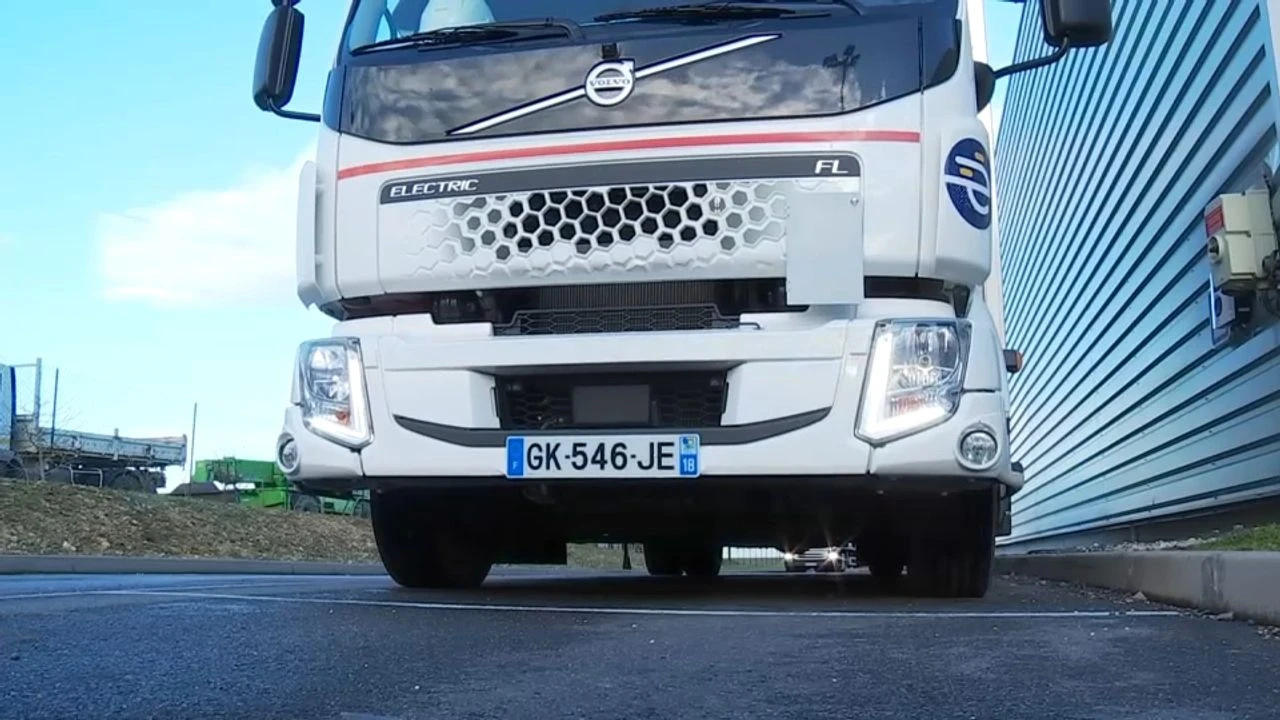 Camion électrique : 16 tonnes, pas un bruit, et pas d'émissions !