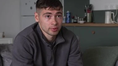 Sur LCI, cet ex-militaire du 8e RPIMa témoigne des violences et du harcèlement qu'il dit avoir subis