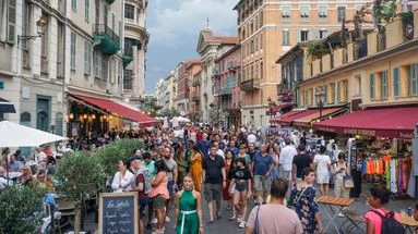 Surtourisme : Cannes, Nice, Annecy... Les villes françaises les plus touchées