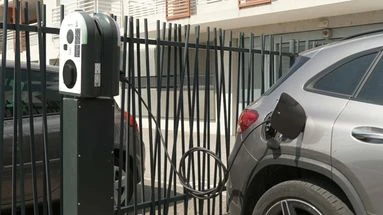 Bornes de recharge pour voitures électriques : vers une accélération des installations dans les copropriétés ?