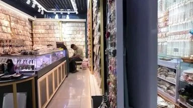 Reportage TF1/LCI - Plongée dans la ville chinoise Yiwu, le supermarché du monde