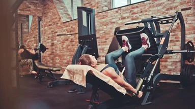 Cette machine de musculation ne sert pas uniquement qu'à renforcer et tonifier vos cuisses