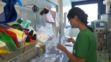 Les infirmiers peuvent-ils prescrire des médicaments ? LCI vous répond