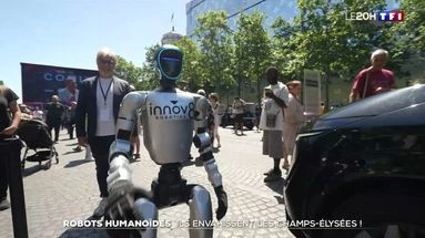 Robots humanoïdes : ils envahissent les Champs-Élysées !
