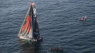 Vendée Globe : le tenant du titre Yannick Bestaven passe le Cap Horn... puis abandonne