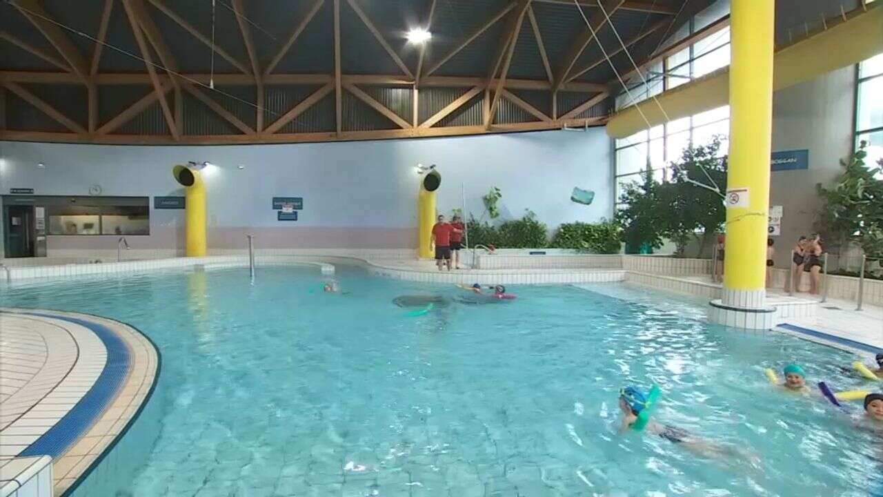 VIDÉO - Sécheresse : comment les piscines et parcs aquatiques économisent l’eau