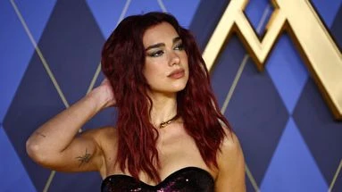 VIDÉO - Dua Lipa enflamme Paris La Défense Arena et reprend 