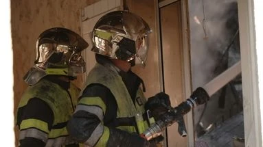 Une maison brûlée, l'autre non : voici 