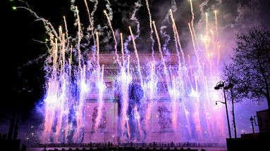 Transports gratuits, accès aux Champs-Élysées... Ce qu'il faut savoir si vous fêtez le Nouvel An à Paris