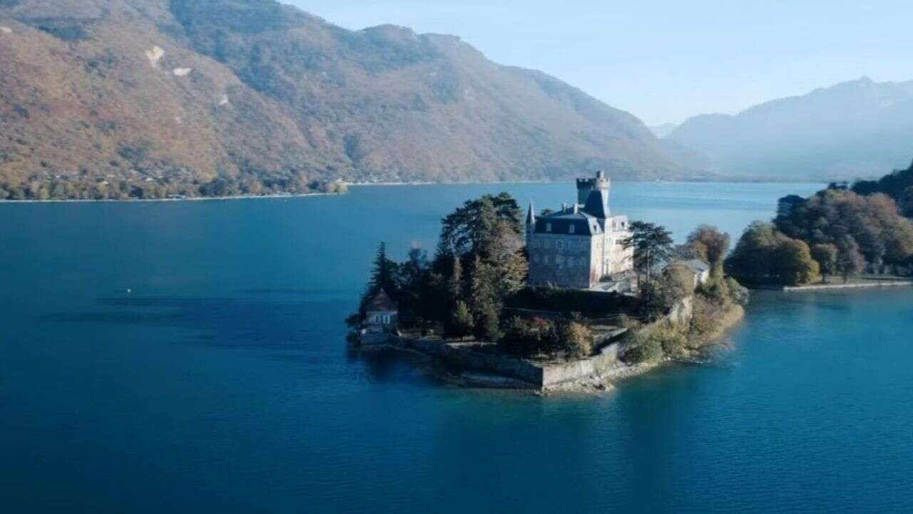 REPORTAGE - Le lac d'Annecy : pourquoi son eau est la plus pure d'Europe